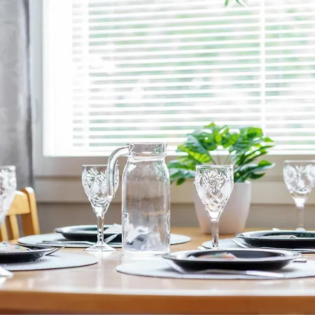 Διαμέρισμα Spacious 1br In Centre Of With Free Parking *