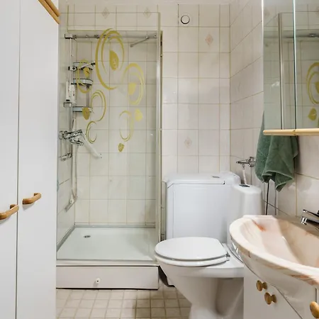 Daire Spacious 1br In Centre Of With Free Parking *